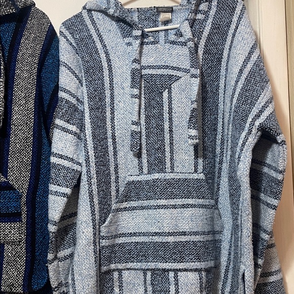 Earhtbound Striped Baja Hoodies bundle medium - Picture 4 of 7